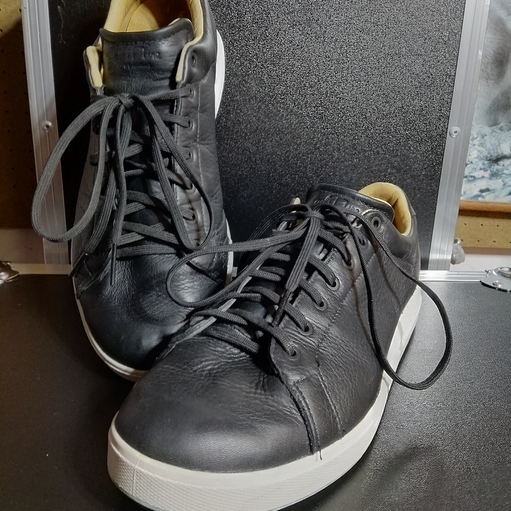 Adidas size 11 1/2 men's black Adi Pure golf shoes